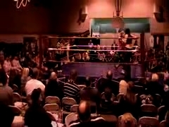 October_27,_2006_Supergirl_Title_Match_flv_000308725.jpg