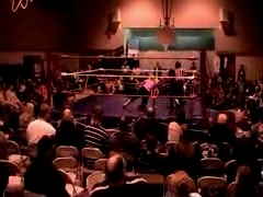 October_27,_2006_Supergirl_Title_Match_flv_000324157.jpg