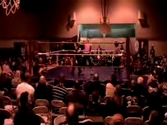 October_27,_2006_Supergirl_Title_Match_flv_000329246.jpg