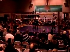 October_27,_2006_Supergirl_Title_Match_flv_000332666.jpg