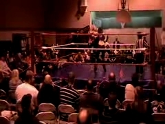 October_27,_2006_Supergirl_Title_Match_flv_000335669.jpg