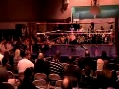 October_27,_2006_Supergirl_Title_Match_flv_000340007.jpg