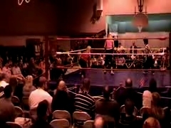 October_27,_2006_Supergirl_Title_Match_flv_000343260.jpg