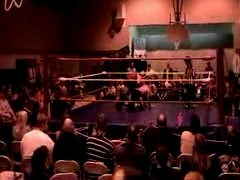 October_27,_2006_Supergirl_Title_Match_flv_000346180.jpg