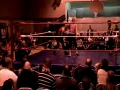 October_27,_2006_Supergirl_Title_Match_flv_000350517.jpg