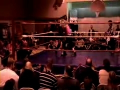 October_27,_2006_Supergirl_Title_Match_flv_000352102.jpg