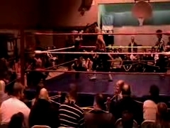 October_27,_2006_Supergirl_Title_Match_flv_000352603.jpg