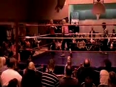 October_27,_2006_Supergirl_Title_Match_flv_000353854.jpg