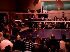 October_27,_2006_Supergirl_Title_Match_flv_000355606.jpg