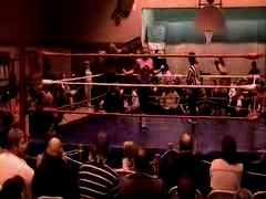 October_27,_2006_Supergirl_Title_Match_flv_000361278.jpg