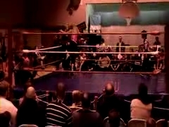 October_27,_2006_Supergirl_Title_Match_flv_000364198.jpg