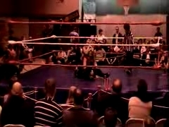 October_27,_2006_Supergirl_Title_Match_flv_000369286.jpg