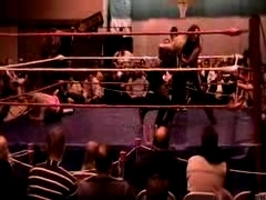 October_27,_2006_Supergirl_Title_Match_flv_000374541.jpg