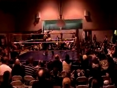 October_27,_2006_Supergirl_Title_Match_flv_000382966.jpg