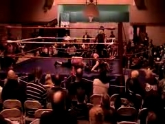 October_27,_2006_Supergirl_Title_Match_flv_000406823.jpg