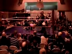 October_27,_2006_Supergirl_Title_Match_flv_000407908.jpg