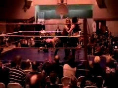 October_27,_2006_Supergirl_Title_Match_flv_000410244.jpg