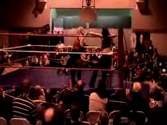 October_27,_2006_Supergirl_Title_Match_flv_000411578.jpg