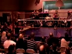 October_27,_2006_Supergirl_Title_Match_flv_000423757.jpg