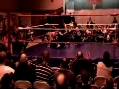 October_27,_2006_Supergirl_Title_Match_flv_000428345.jpg