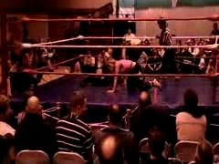 October_27,_2006_Supergirl_Title_Match_flv_000431515.jpg