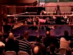 October_27,_2006_Supergirl_Title_Match_flv_000432349.jpg