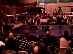 October_27,_2006_Supergirl_Title_Match_flv_000432766.jpg