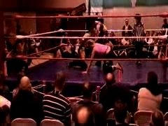 October_27,_2006_Supergirl_Title_Match_flv_000432850.jpg