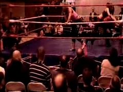 October_27,_2006_Supergirl_Title_Match_flv_000434935.jpg