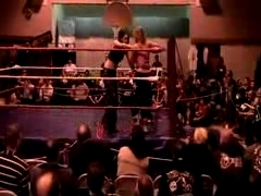 October_27,_2006_Supergirl_Title_Match_flv_000439690.jpg