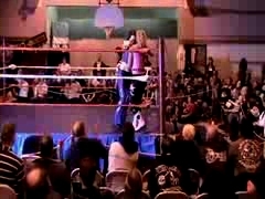 October_27,_2006_Supergirl_Title_Match_flv_000440440.jpg