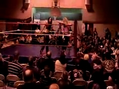 October_27,_2006_Supergirl_Title_Match_flv_000442359.jpg