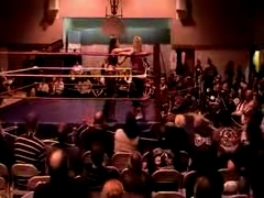 October_27,_2006_Supergirl_Title_Match_flv_000444027.jpg