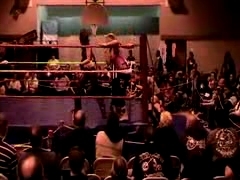 October_27,_2006_Supergirl_Title_Match_flv_000446446.jpg