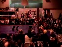 October_27,_2006_Supergirl_Title_Match_flv_000447197.jpg