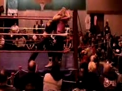 October_27,_2006_Supergirl_Title_Match_flv_000449616.jpg