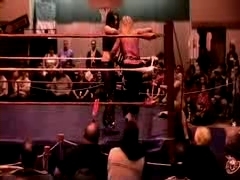 October_27,_2006_Supergirl_Title_Match_flv_000459126.jpg