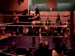 October_27,_2006_Supergirl_Title_Match_flv_000467968.jpg