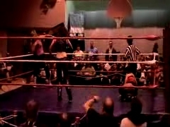 October_27,_2006_Supergirl_Title_Match_flv_000469386.jpg