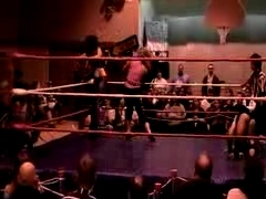 October_27,_2006_Supergirl_Title_Match_flv_000470387.jpg