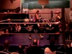 October_27,_2006_Supergirl_Title_Match_flv_000473390.jpg