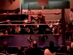 October_27,_2006_Supergirl_Title_Match_flv_000475225.jpg