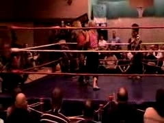 October_27,_2006_Supergirl_Title_Match_flv_000476059.jpg