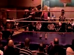 October_27,_2006_Supergirl_Title_Match_flv_000477144.jpg