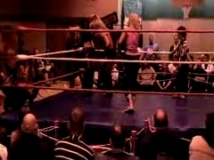 October_27,_2006_Supergirl_Title_Match_flv_000477477.jpg