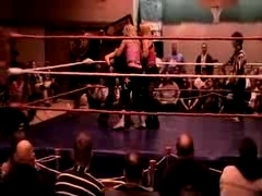 October_27,_2006_Supergirl_Title_Match_flv_000479813.jpg