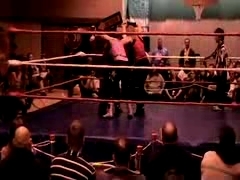 October_27,_2006_Supergirl_Title_Match_flv_000480480.jpg