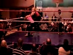 October_27,_2006_Supergirl_Title_Match_flv_000481565.jpg