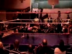 October_27,_2006_Supergirl_Title_Match_flv_000482399.jpg