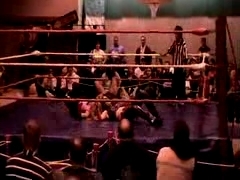 October_27,_2006_Supergirl_Title_Match_flv_000482816.jpg